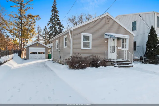 $199,900 | 421 Abrams Street, Green Bay, WI 54302