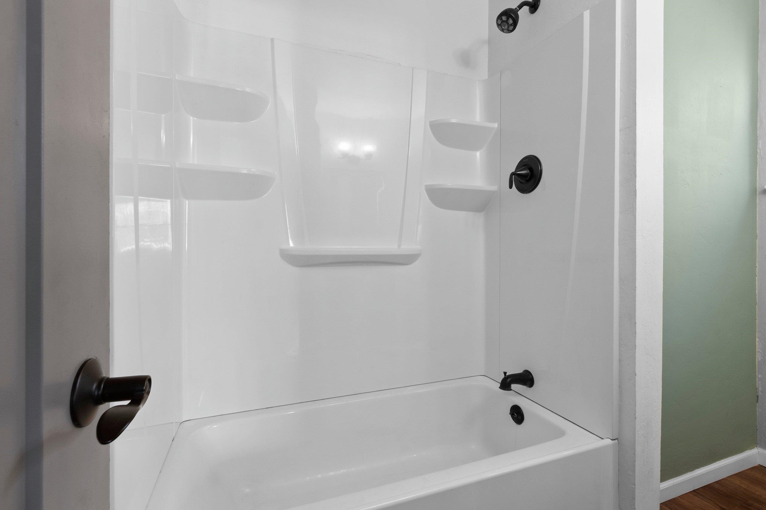 421 Abrams Street Green Bay, WI 54302 - Photo 13 of 28