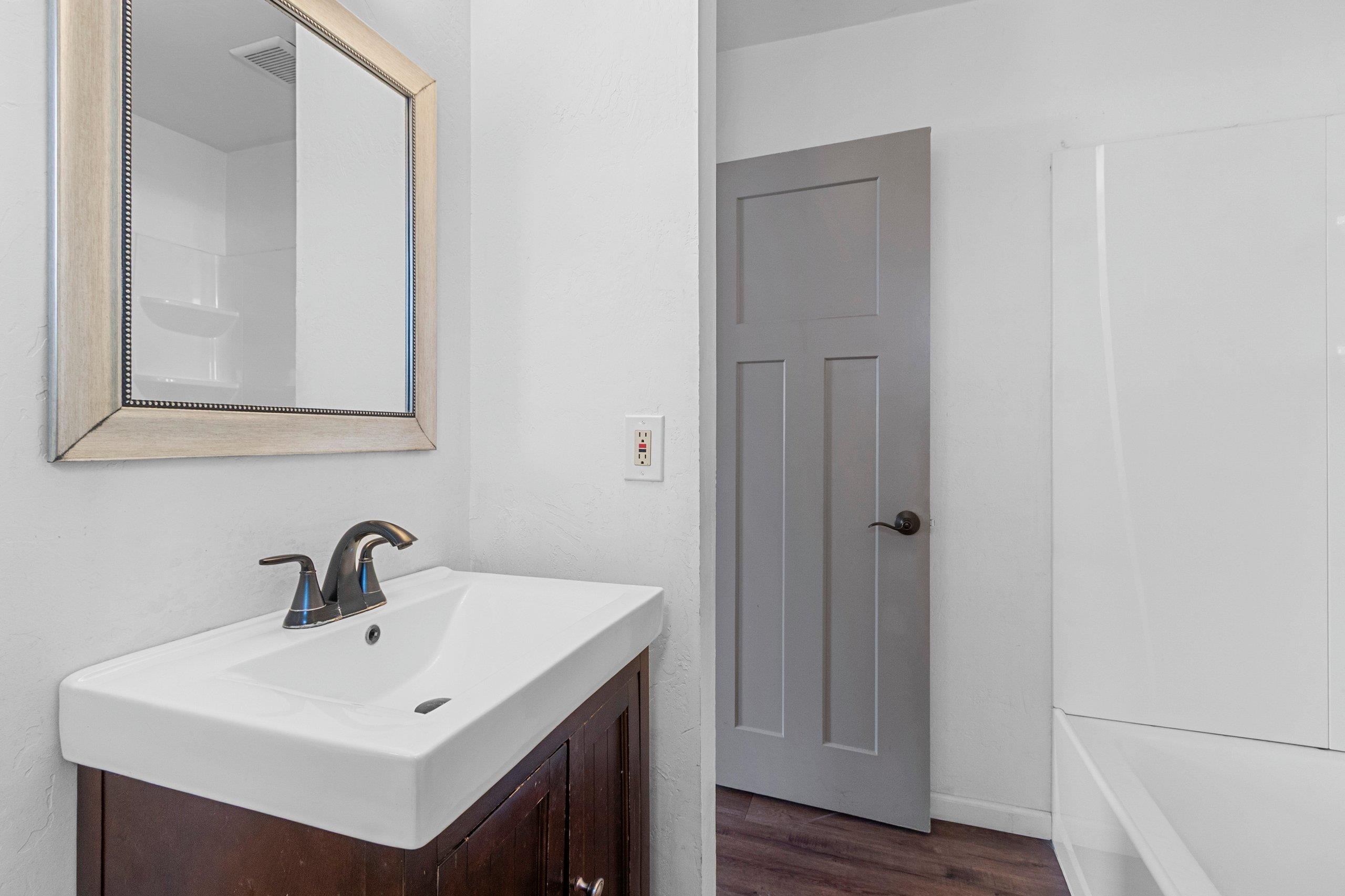 421 Abrams Street Green Bay, WI 54302 - Photo 14 of 28