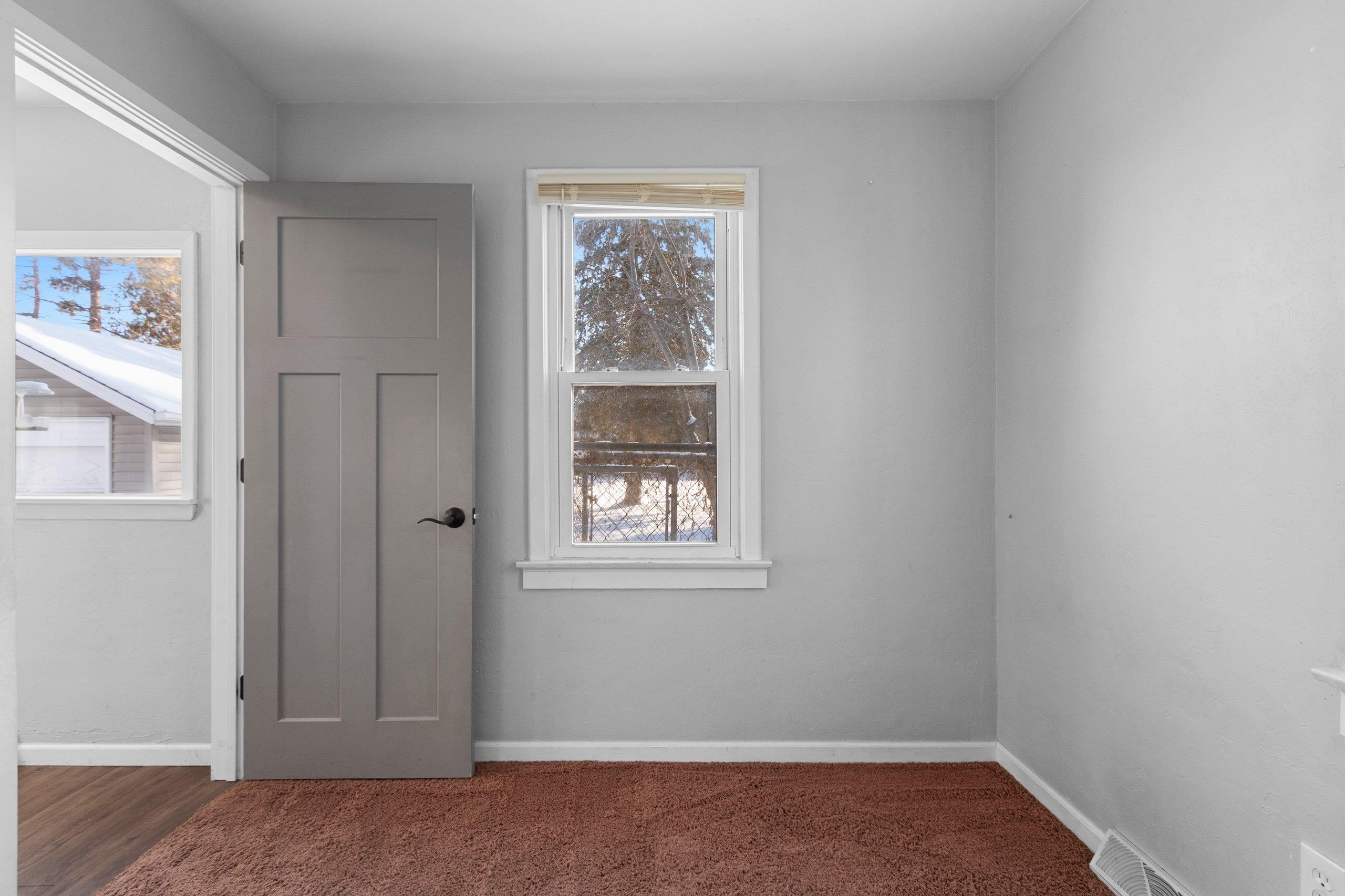 421 Abrams Street Green Bay, WI 54302 - Photo 16 of 28