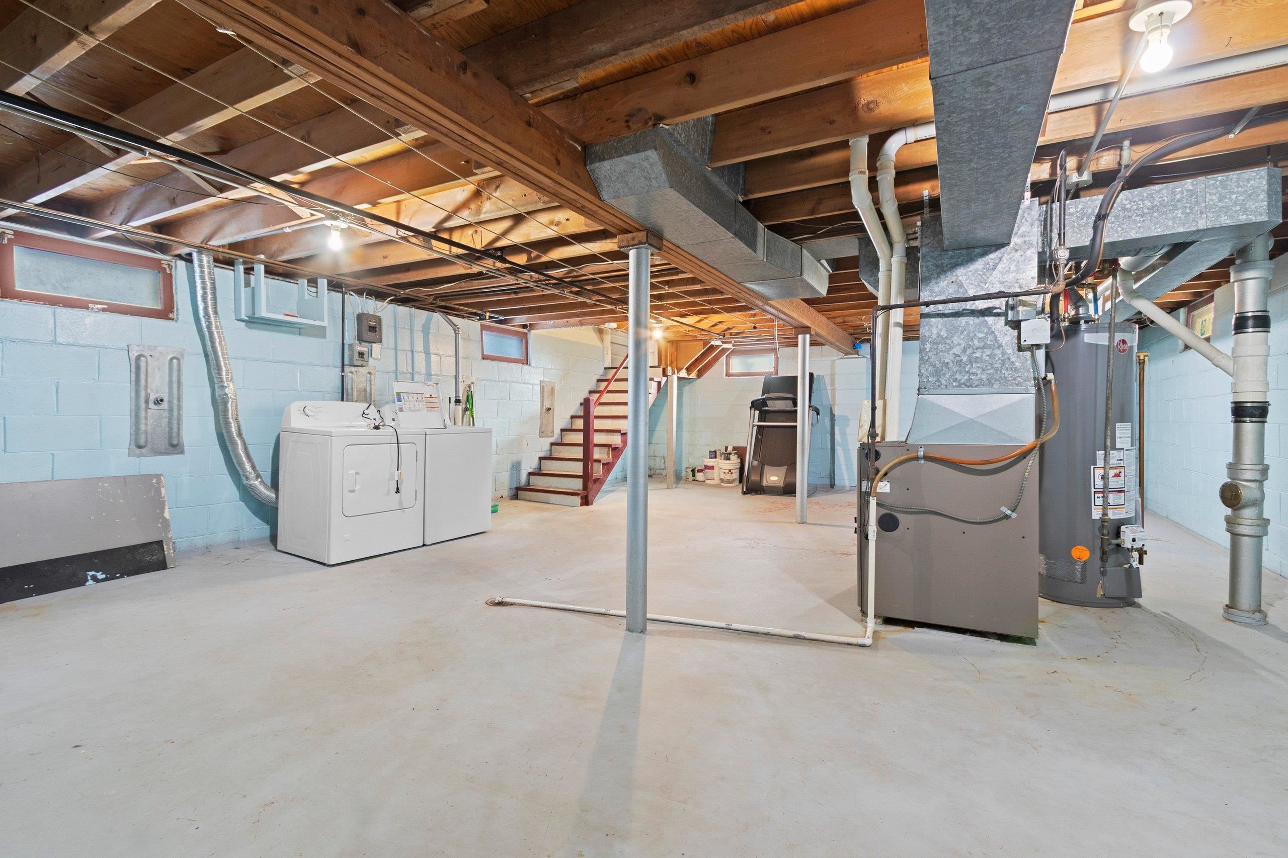 421 Abrams Street Green Bay, WI 54302 - Photo 19 of 28