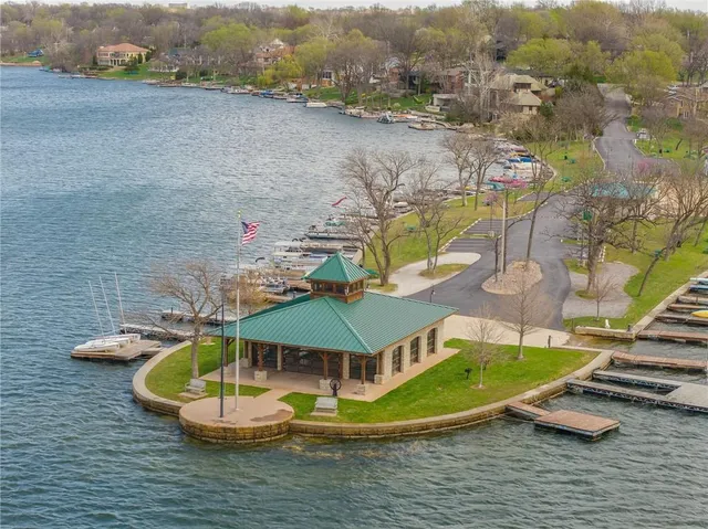 $1,695,000 | 8310 Northwest Forest Drive, Weatherby Lake, MO 64152