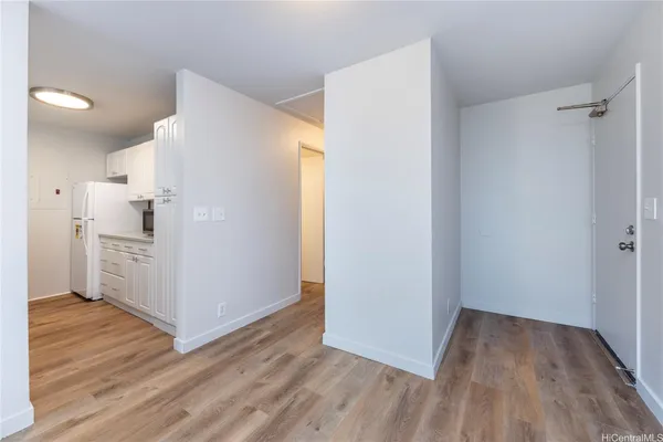 $2,200 | 46-261 Kahuhipa Street, Unit A301, Kaneohe, HI 96744