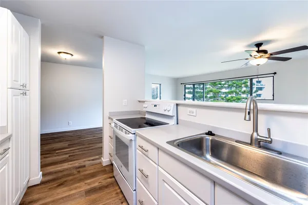 $2,200 | 46-261 Kahuhipa Street, Unit A301, Kaneohe, HI 96744
