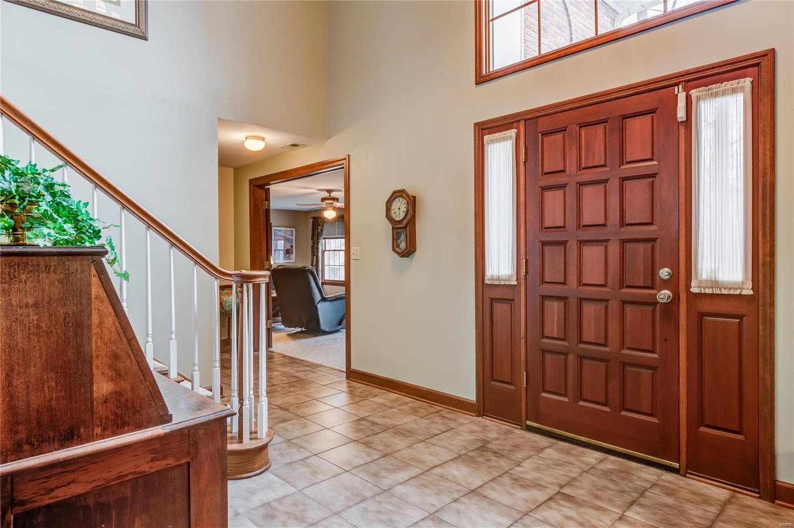 9779 Fall Ridge Trail St. Louis, MO 63127 - Photo 3 of 54 Gallery Image 3