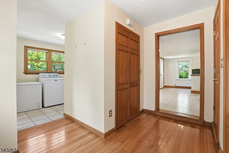 415 Village Road East West Windsor, NJ 08550 - Photo 11 of 33