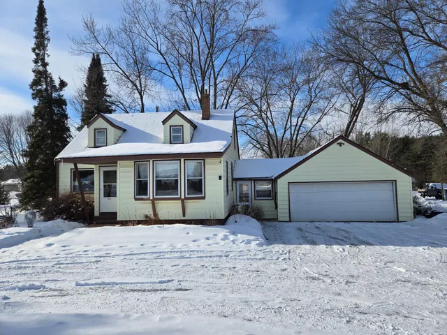 $279,999 | 38624 Grand Avenue, North Branch, MN 55056
