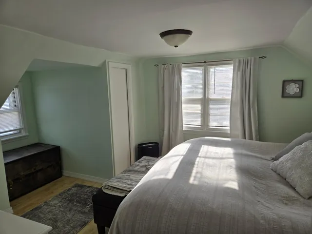 $279,999 | 38624 Grand Avenue, North Branch, MN 55056