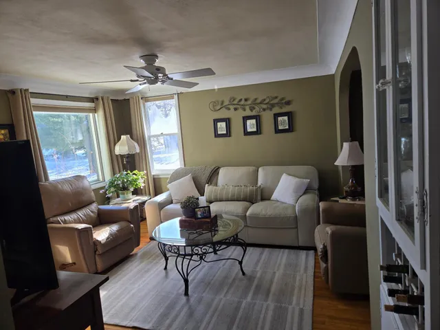 $279,999 | 38624 Grand Avenue, North Branch, MN 55056