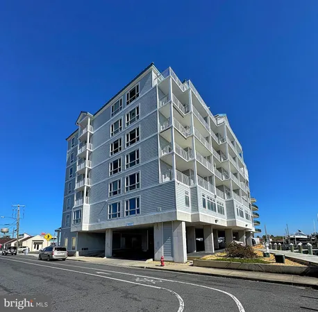 $189,000 | 1 Dock Street, Unit 304, Crisfield, MD 21817