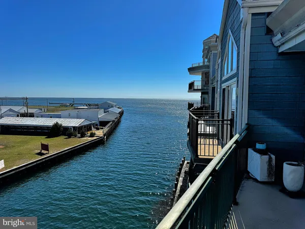 $189,000 | 1 Dock Street, Unit 304, Crisfield, MD 21817