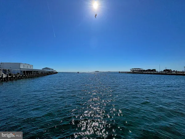 $189,000 | 1 Dock Street, Unit 304, Crisfield, MD 21817