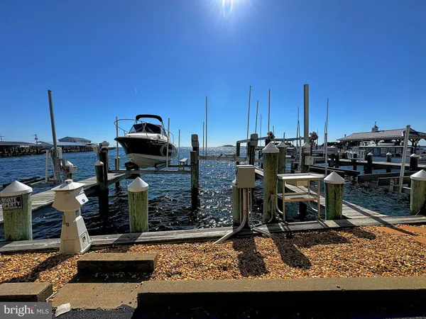 $189,000 | 1 Dock Street, Unit 304, Crisfield, MD 21817