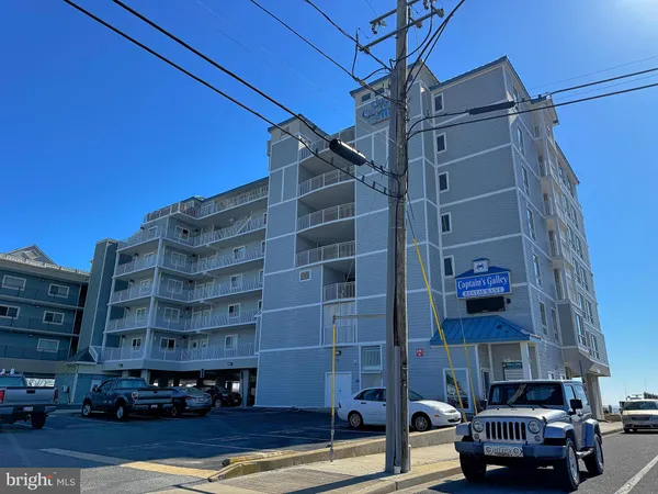 $189,000 | 1 Dock Street, Unit 304, Crisfield, MD 21817