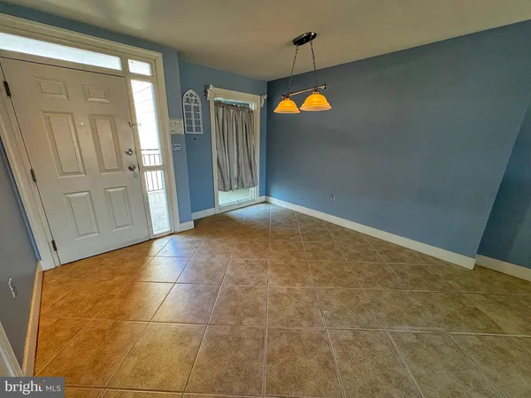 $189,000 | 1 Dock Street, Unit 304, Crisfield, MD 21817