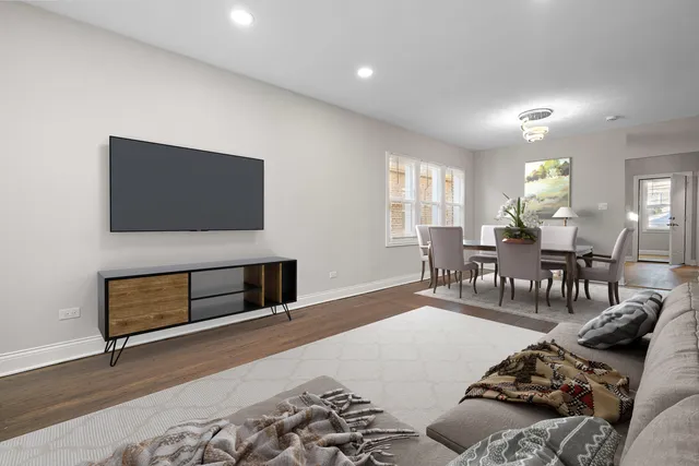 $259,500 | 9132 South Blackstone Avenue, Chicago, IL 60619