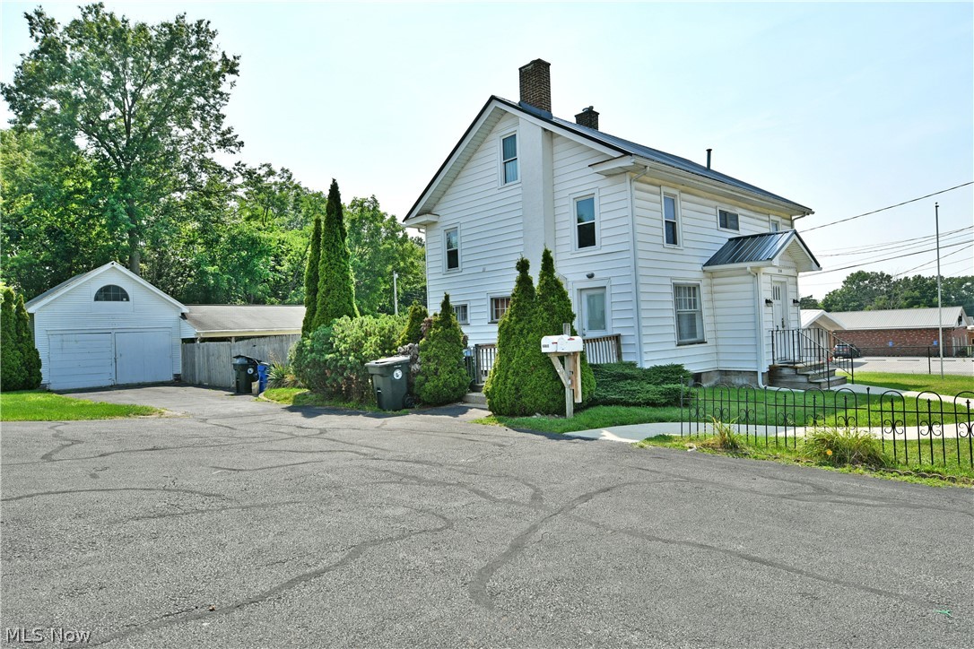 3238 Youngstown Road Southeast Warren, OH 44484 - Photo 9 of 39