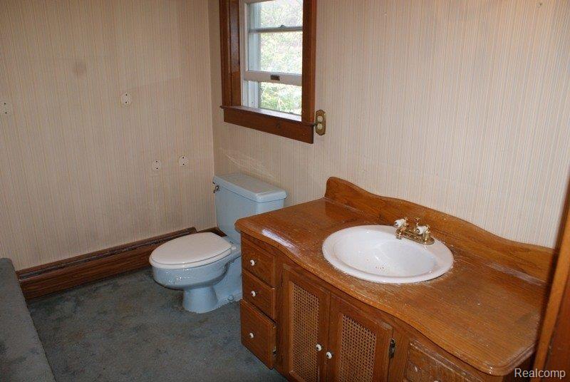 1540 Clark Road Lapeer, MI 48446 - Photo 9 of 23 DSC00976.JPG