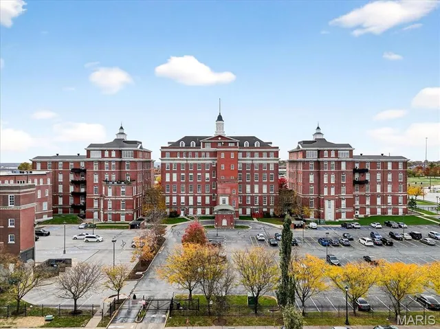 $189,900 | 1515 Lafayette Avenue, Unit 211, St. Louis, MO 63104
