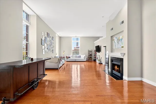 $189,900 | 1515 Lafayette Avenue, Unit 211, St. Louis, MO 63104