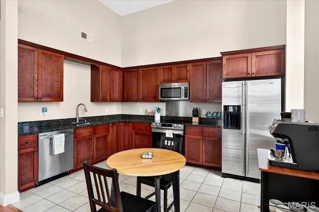 $189,900 | 1515 Lafayette Avenue, Unit 211, St. Louis, MO 63104