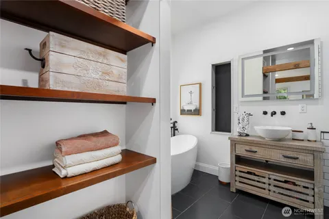 $900,000 | 8349 Birdsview Meadows Lane, Concrete, WA 98237