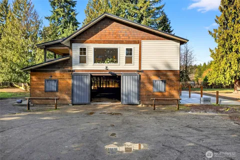 $900,000 | 8349 Birdsview Meadows Lane, Concrete, WA 98237