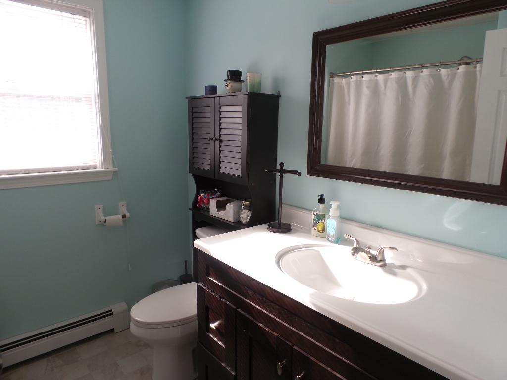 230 S Road Belmont, NH 03220 - Photo 15 of 21