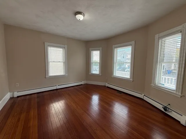 $3,100 | 8-10 Seafoam Avenue, Unit 1, Winthrop, MA 02152