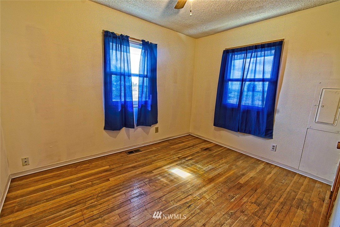 8670 Rd 10 Road Northeast Moses Lake, WA 98837 - Photo 3 of 19 Gallery Image 3