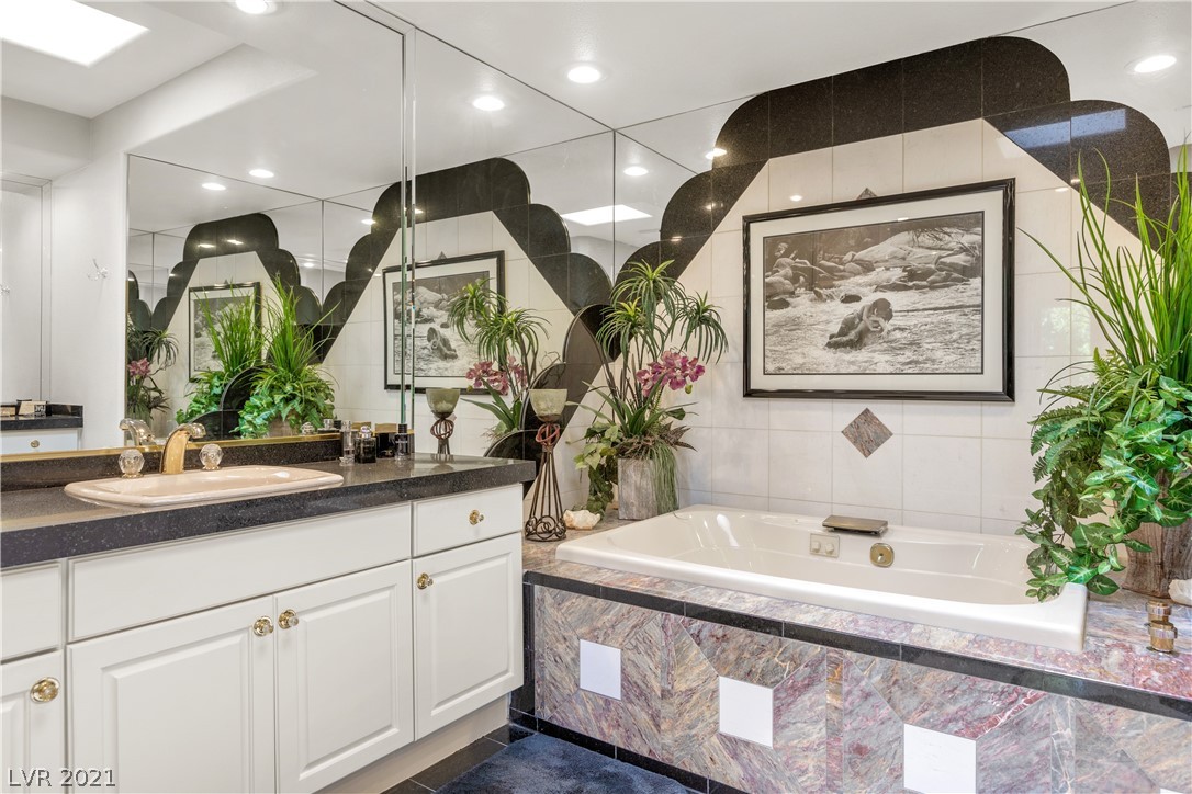 8340 Carmel Ridge Court Las Vegas, NV 89113 - Photo 20 of 42