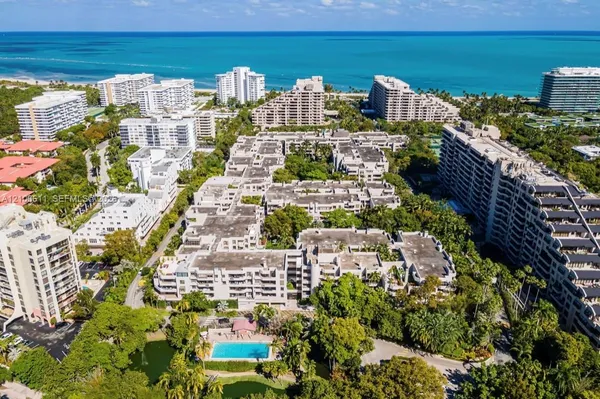 $7,500 | 121 Crandon Boulevard, Unit 358, Key Biscayne, FL 33149