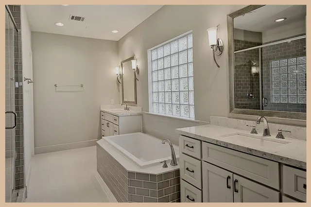 $3,900 | 215 Willow Street, Shenandoah, TX 77384