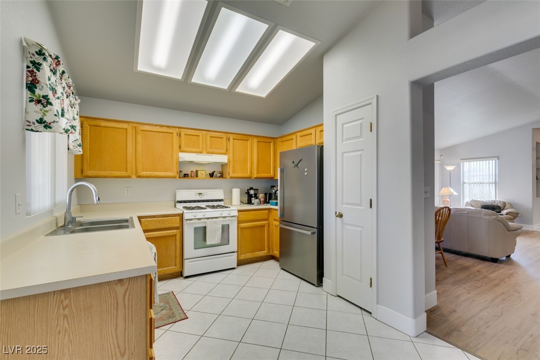 2188 Chapman Ranch Drive Henderson, NV 89012 - Photo 27 of 60