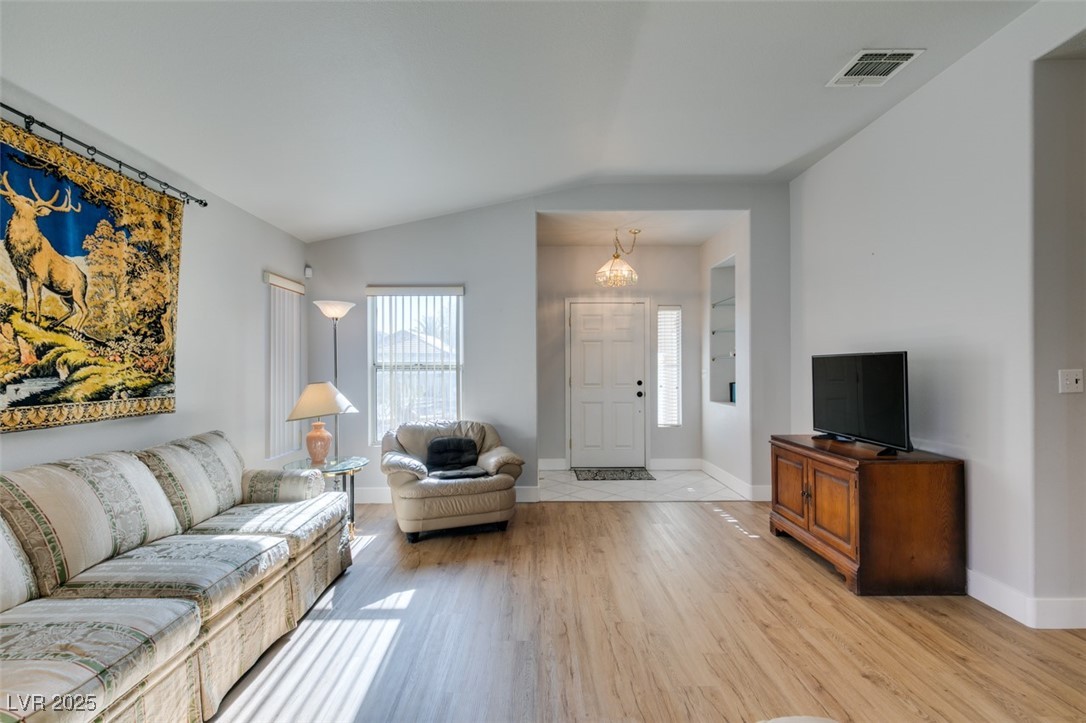 2188 Chapman Ranch Drive Henderson, NV 89012 - Photo 7 of 60