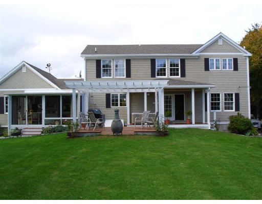 6 Brooks Road Rockport, MA 01966 - Photo 7 of 9 Gallery Image 7
