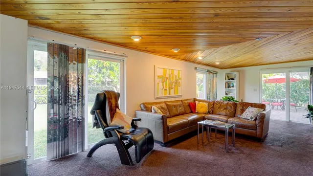 $995,000 | 8955 Southwest 85th Terrace, Miami, FL 33173