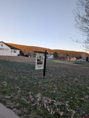 $54,900 | 940 Southeast Fairway Drive, Cedaredge, CO 81413