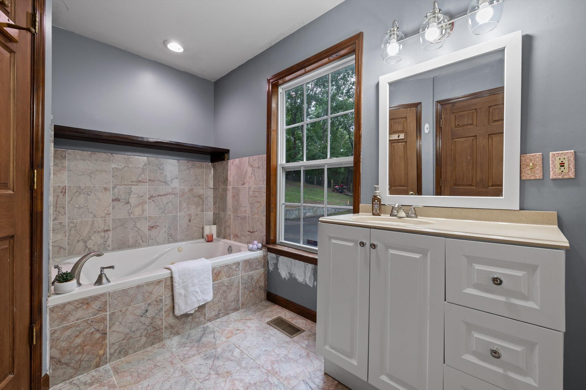 1814 Hudlow Loop Road Dunlap, TN 37327 - Photo 10 of 59 Gallery Image 10