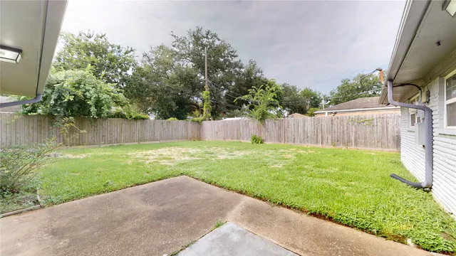 $2,290 | 4803 Sanford Road, Houston, TX 77035