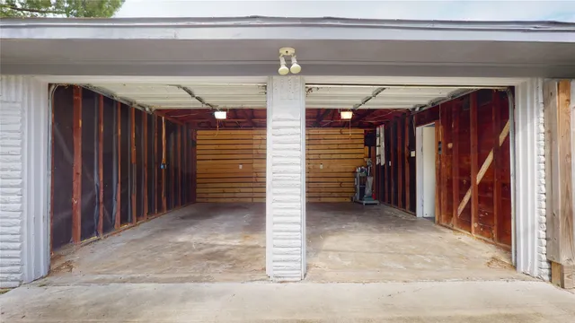 $2,290 | 4803 Sanford Road, Houston, TX 77035