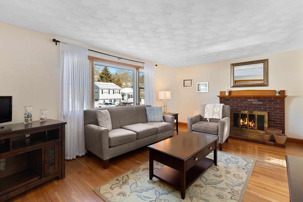 170 Bonham Road Dedham, MA 02026 - Photo 7 of 27 Gallery Image 7