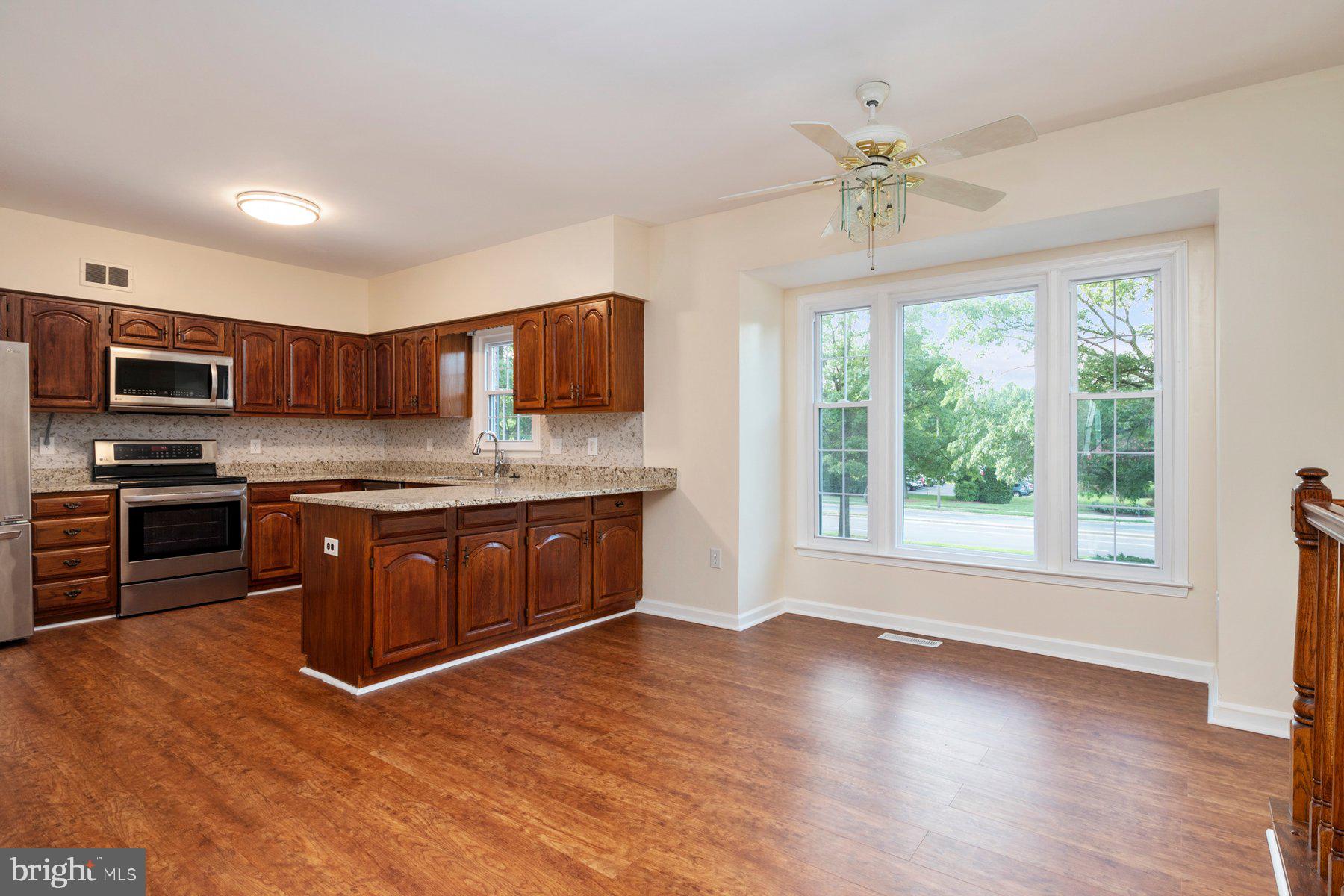 2164 Colonel Way Odenton, MD 21113 - Photo 3 of 26