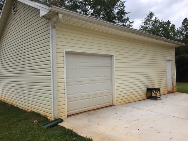 513 Music Row, Unit 9 Forsyth, GA 31029 - Photo 11 of 19 a view of a car garage