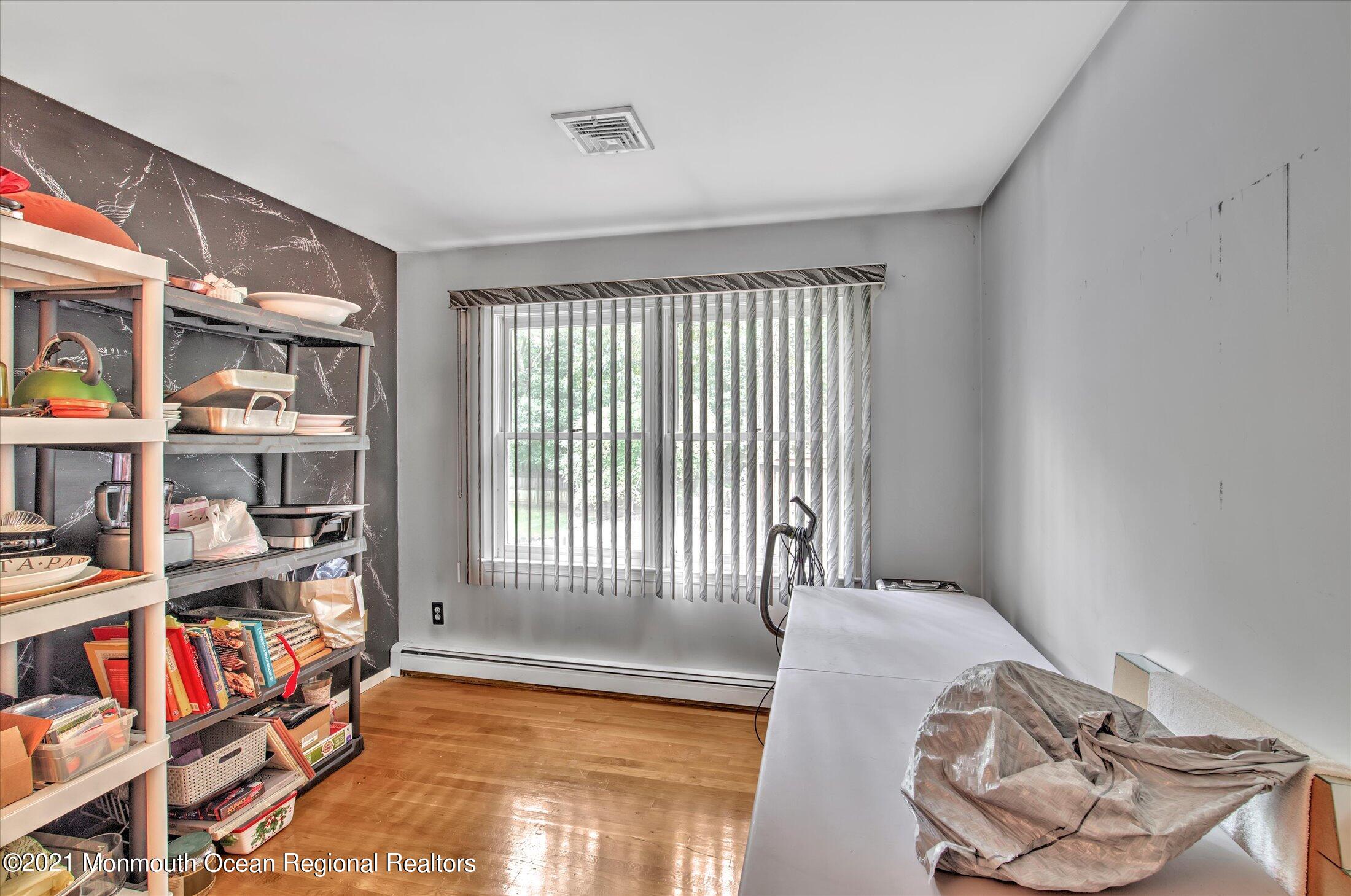 59 Templar Road Manalapan, NJ 07726 - Photo 19 of 39 BEDROOM/OFFICE