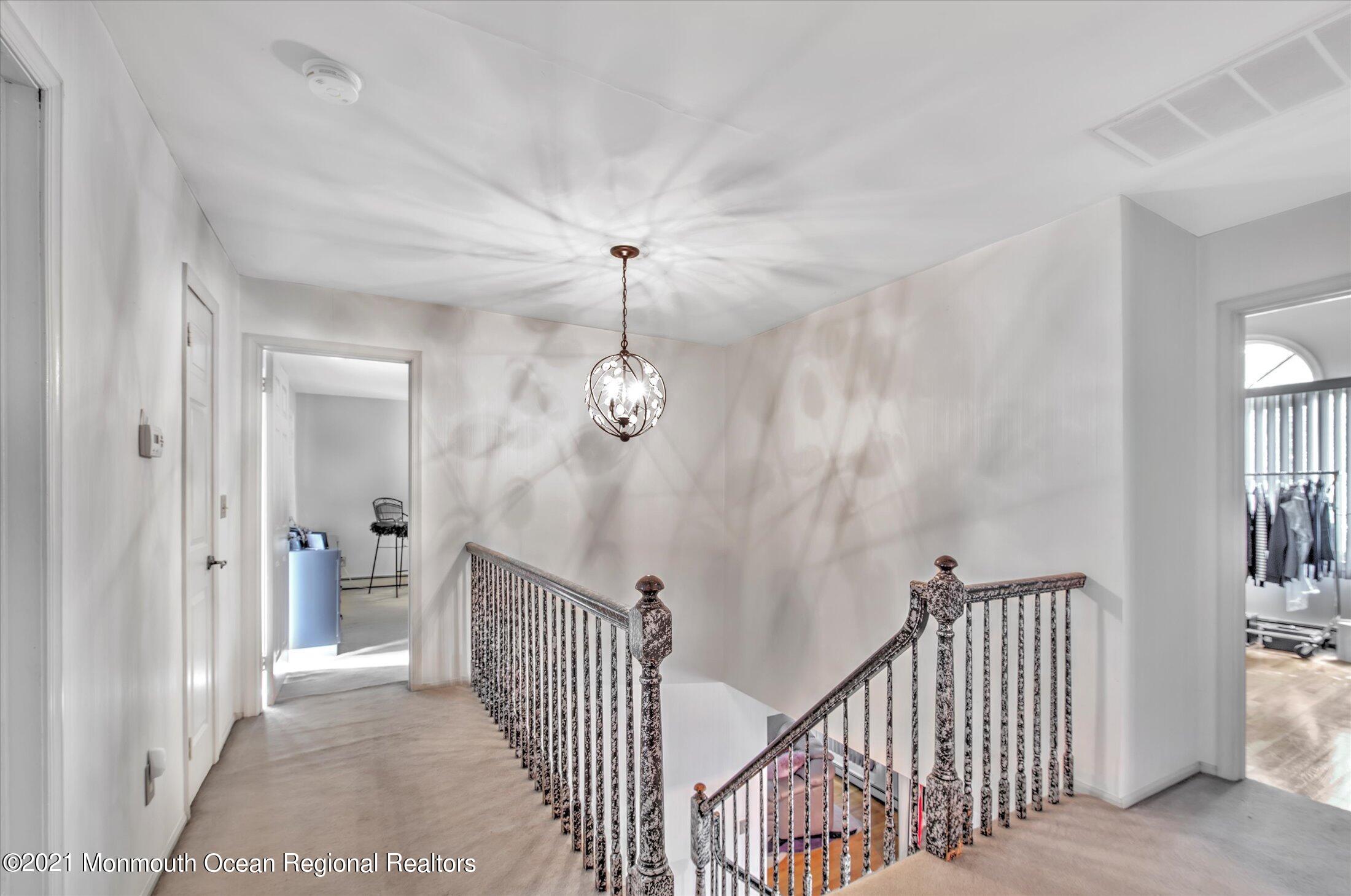 59 Templar Road Manalapan, NJ 07726 - Photo 21 of 39 UPPER LANDING