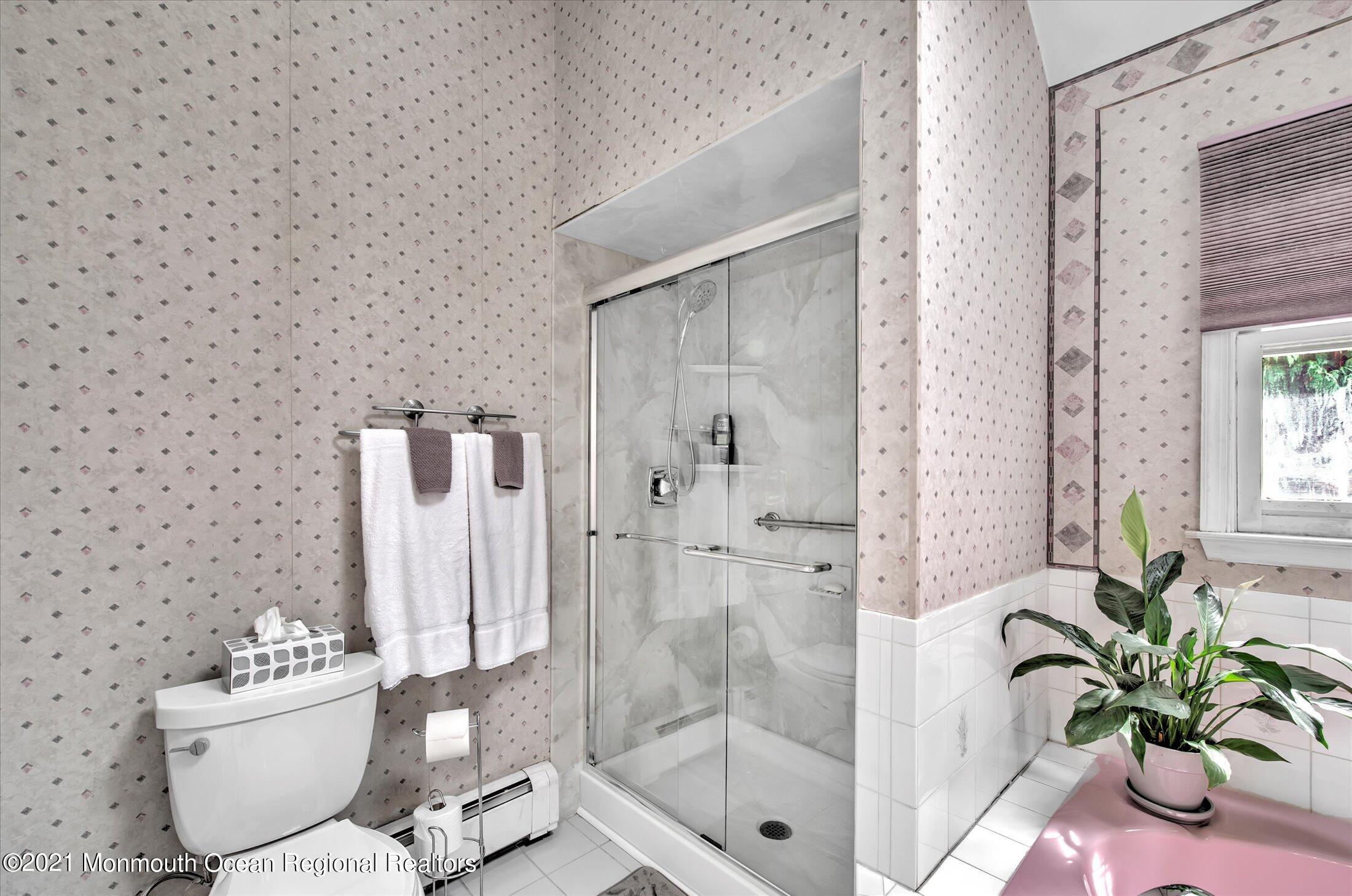 59 Templar Road Manalapan, NJ 07726 - Photo 23 of 39 MASTER BATHROOM