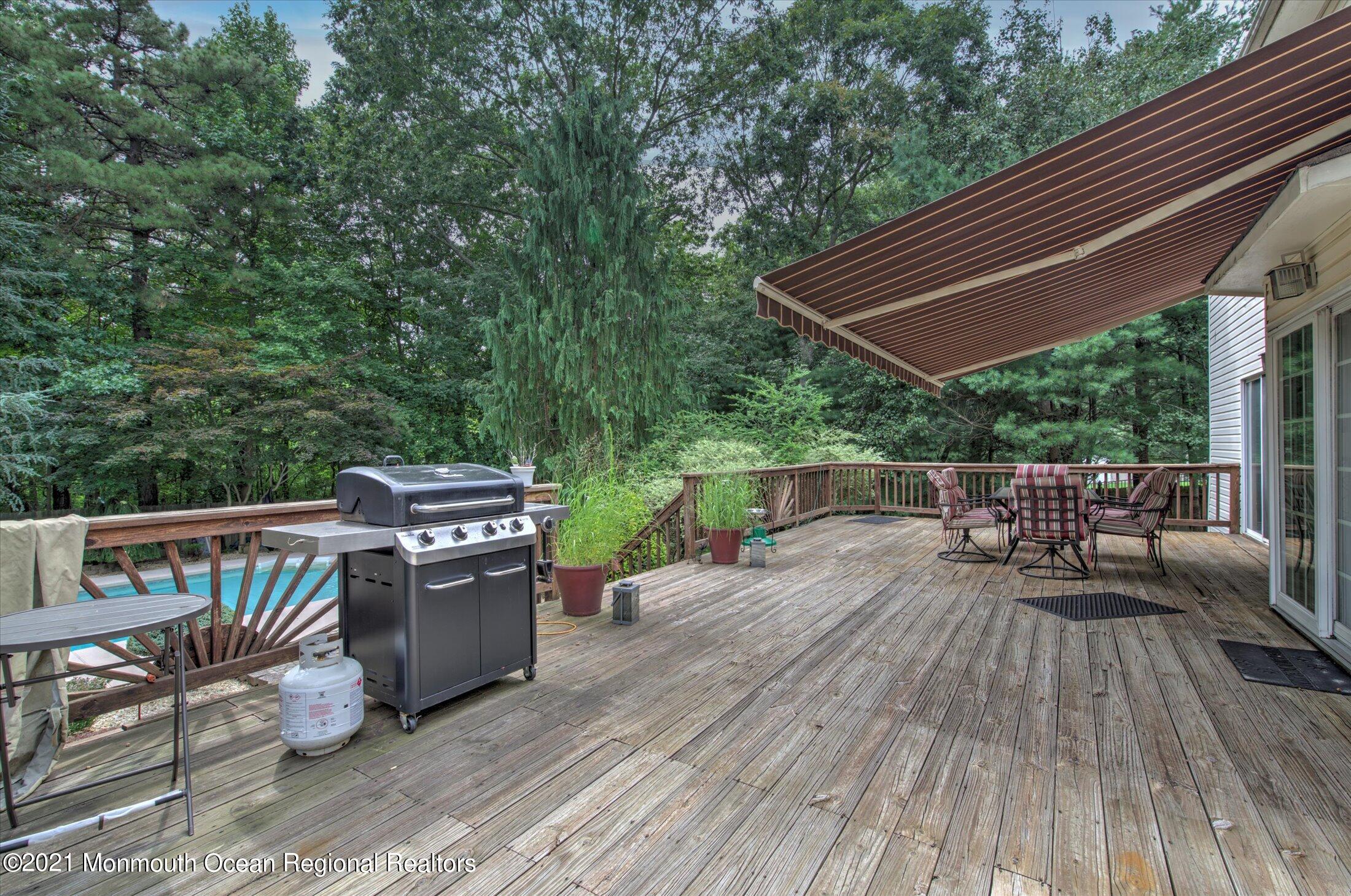 59 Templar Road Manalapan, NJ 07726 - Photo 31 of 39 DECK