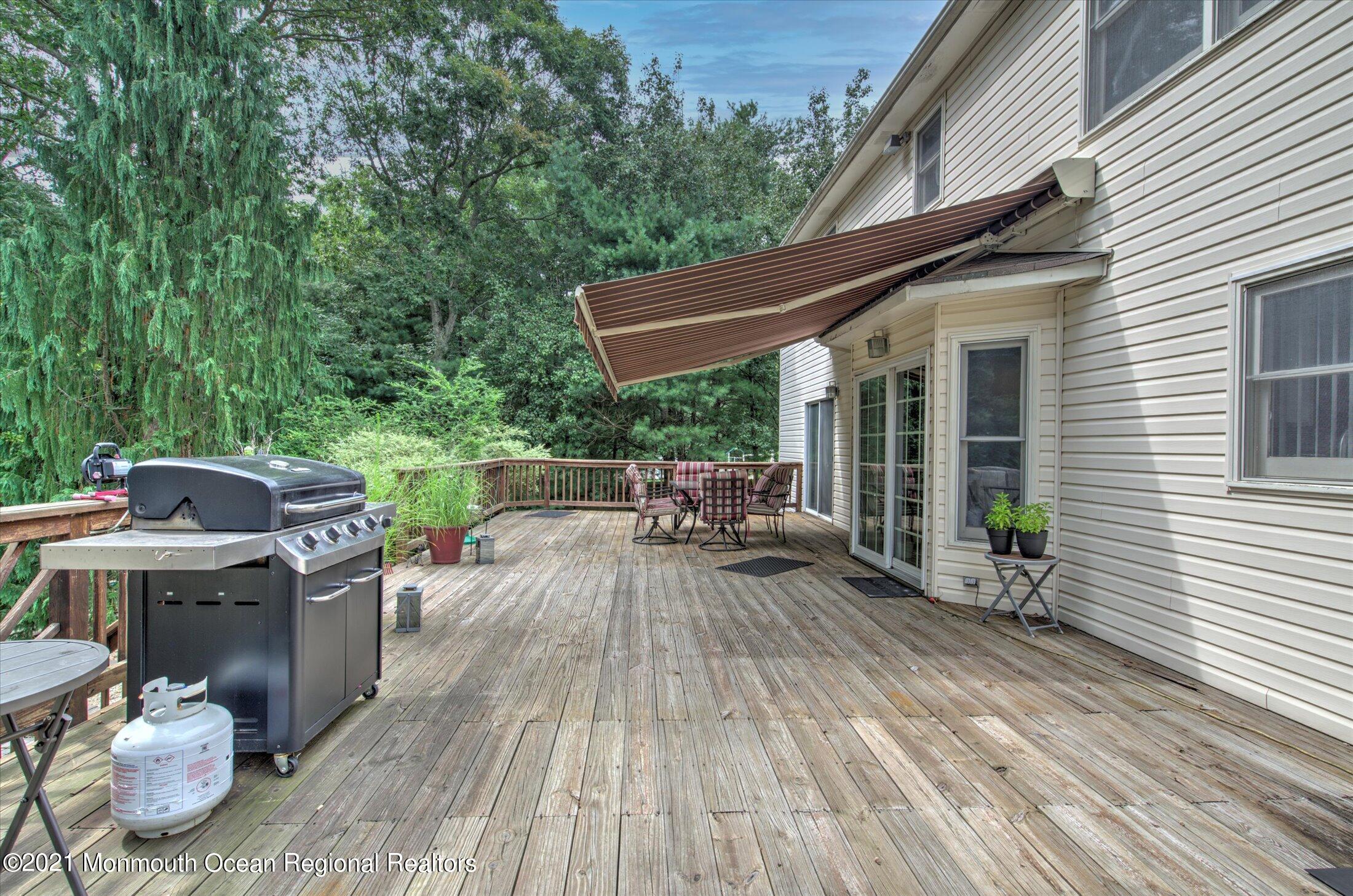 59 Templar Road Manalapan, NJ 07726 - Photo 32 of 39 DECK
