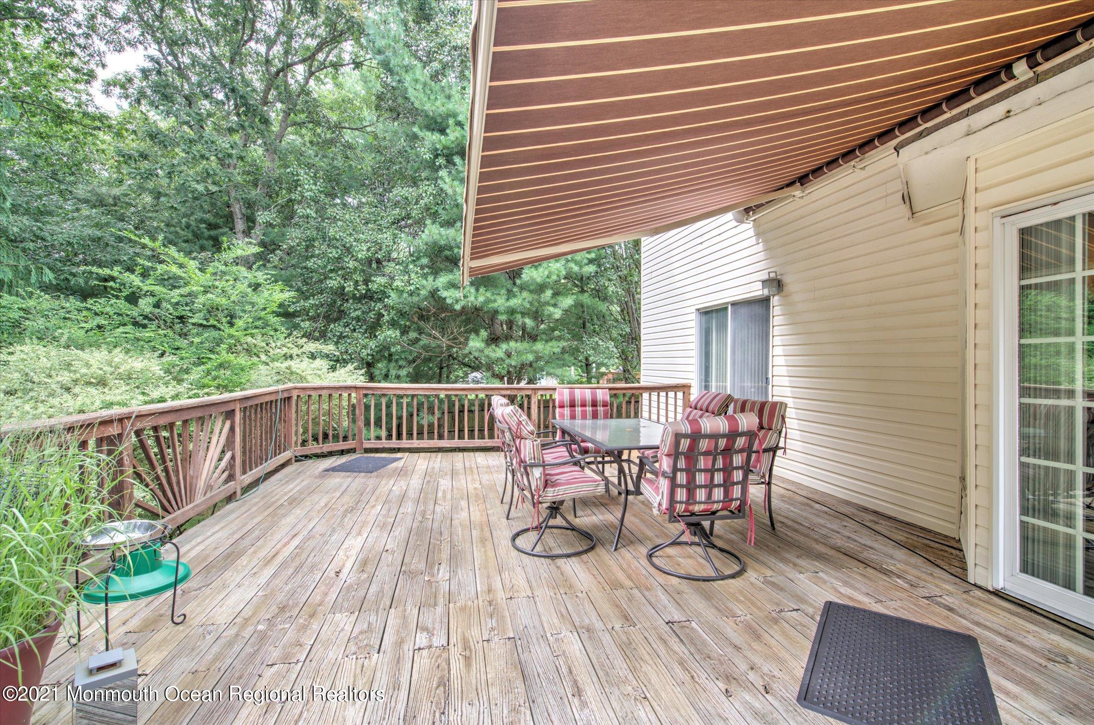 59 Templar Road Manalapan, NJ 07726 - Photo 33 of 39 DECK